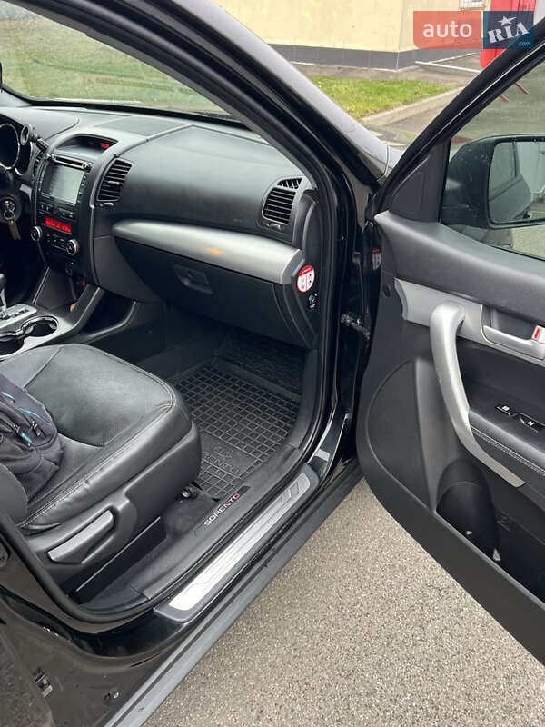 Позашляховик / Кросовер Kia Sorento 2011 в Борисполі