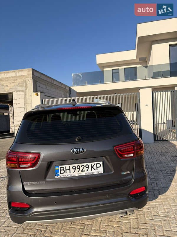 Внедорожник / Кроссовер Kia Sorento 2017 в Одессе фото 32 Внедорожник / Кроссовер Kia Sorento 2017 в Одессе
