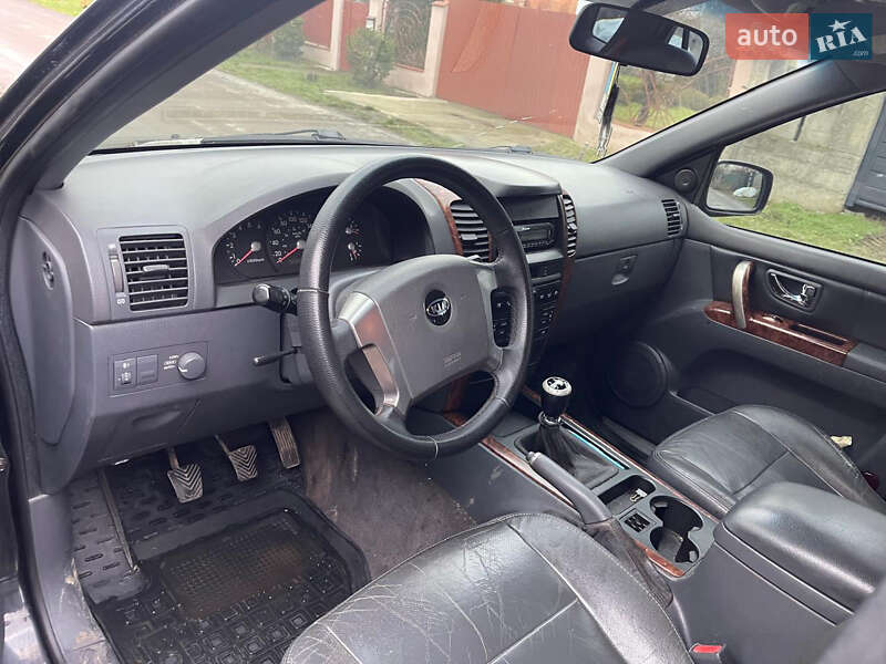 Внедорожник / Кроссовер Kia Sorento 2004 в Днепре
