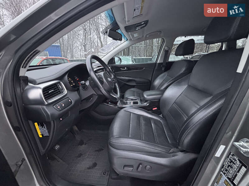 Внедорожник / Кроссовер Kia Sorento 2017 в Полтаве