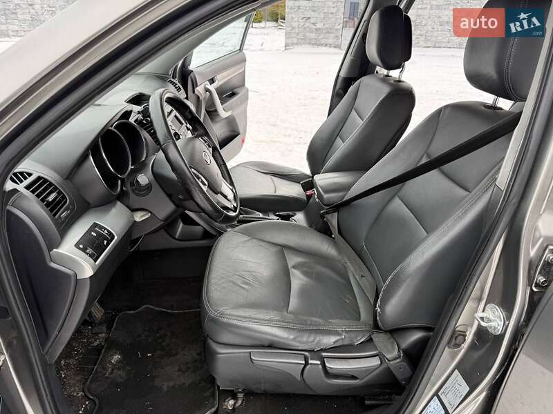 Позашляховик / Кросовер Kia Sorento 2010 в Звягелі