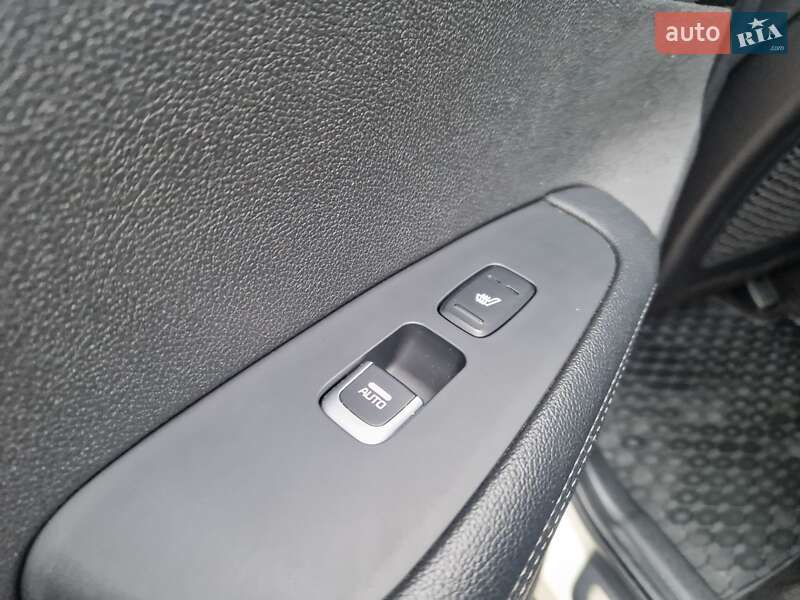 Внедорожник / Кроссовер Kia Sorento 2016 в Виннице