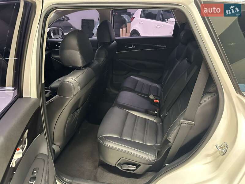 Позашляховик / Кросовер Kia Sorento 2017 в Одесі