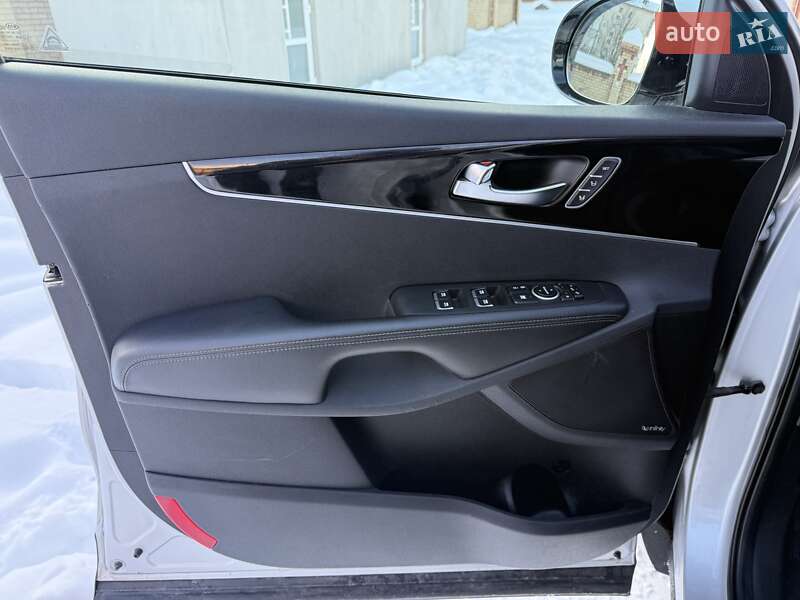 Внедорожник / Кроссовер Kia Sorento 2016 в Бродах