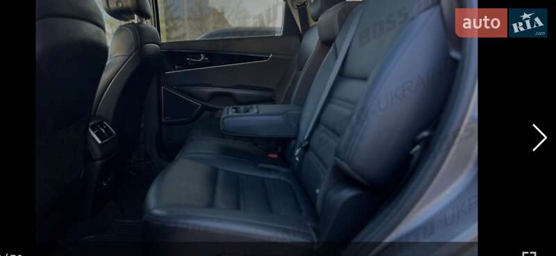 Позашляховик / Кросовер Kia Sorento 2015 в Івано-Франківську