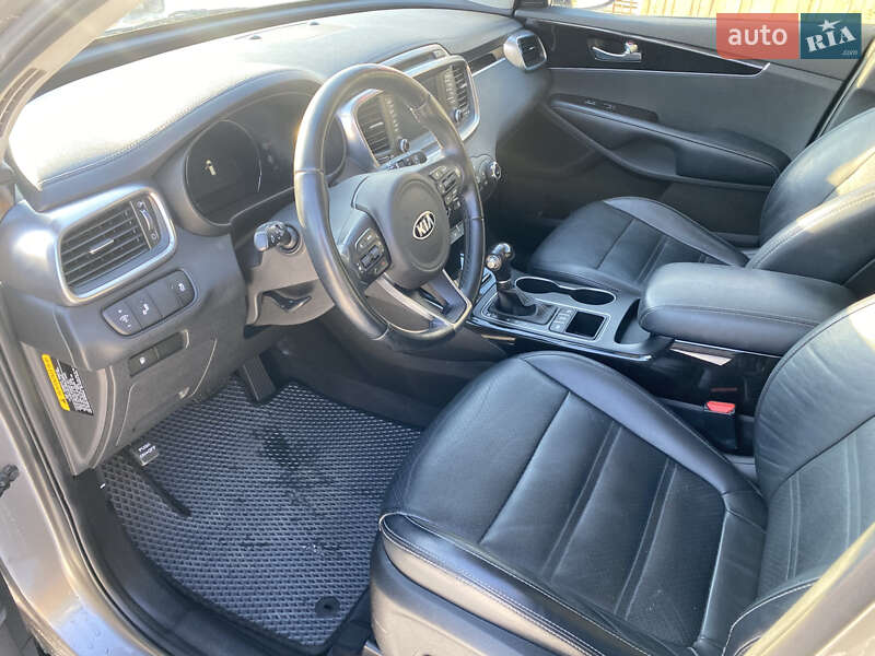 Позашляховик / Кросовер Kia Sorento 2016 в Коломиї