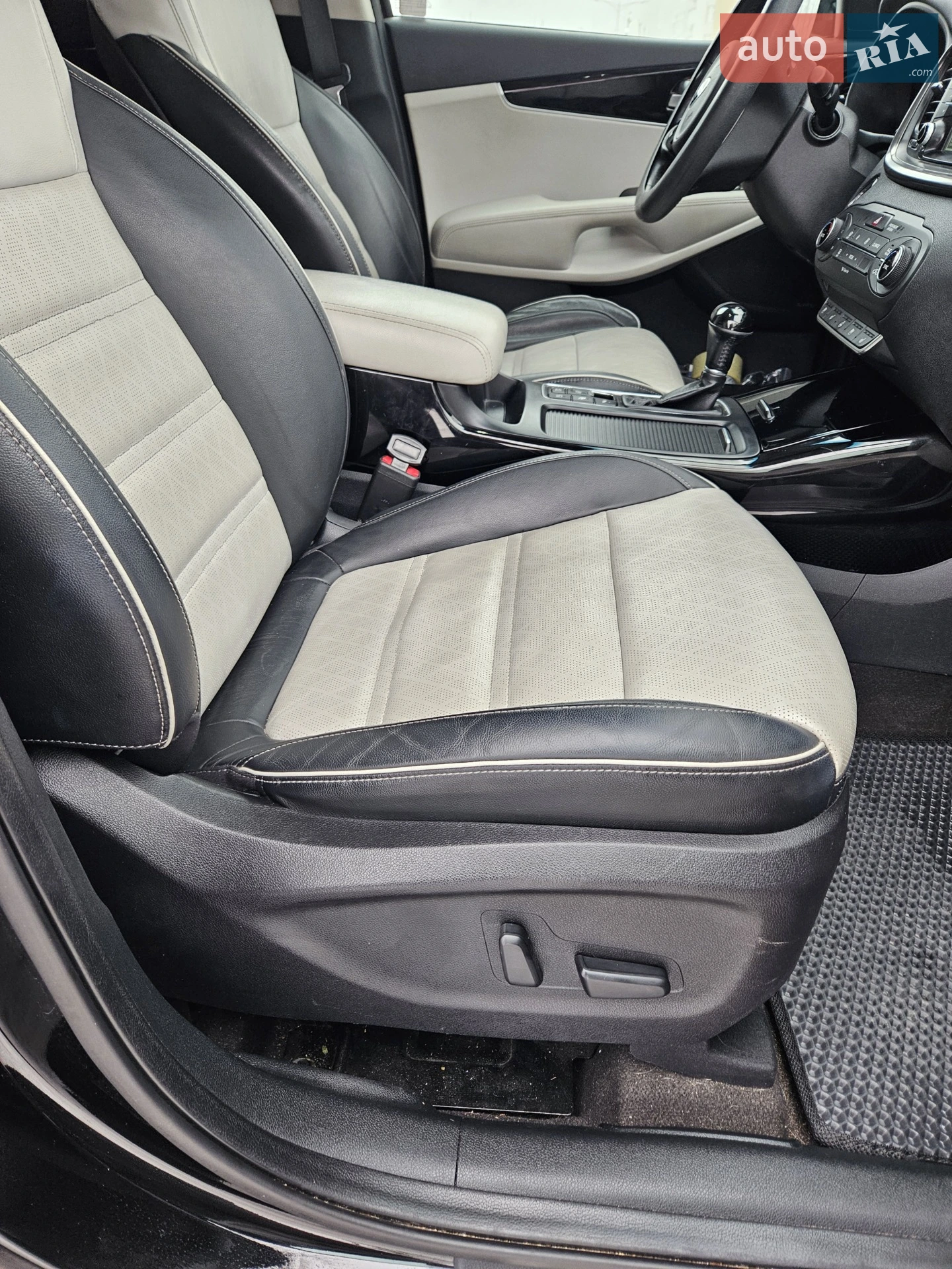 2015 Kia Sorento - мініатюра 32
