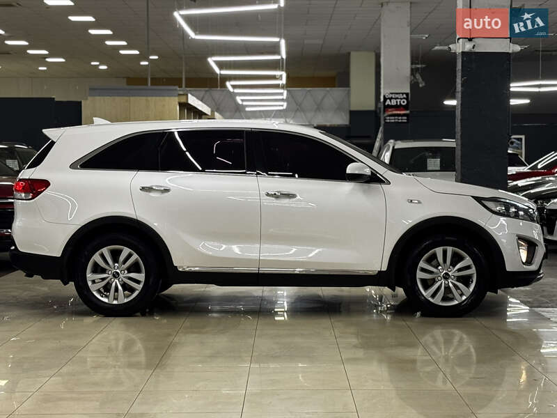 Внедорожник / Кроссовер Kia Sorento 2016 в Николаеве