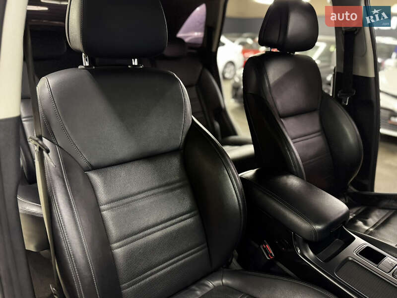 Внедорожник / Кроссовер Kia Sorento 2016 в Николаеве