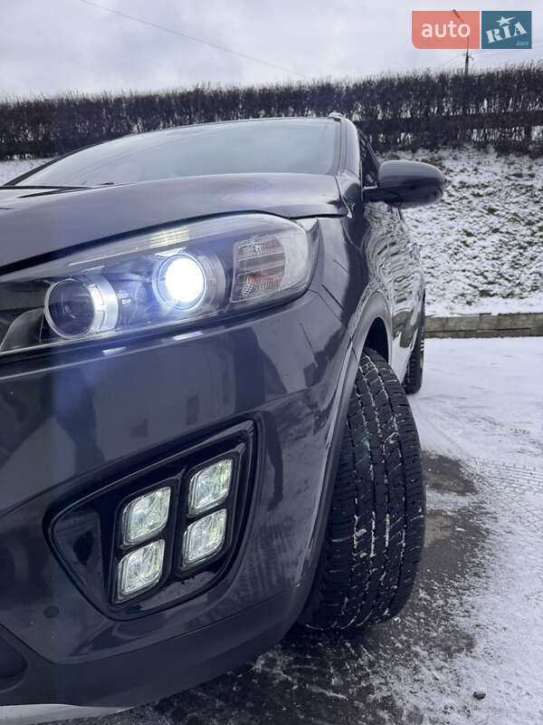 Внедорожник / Кроссовер Kia Sorento 2016 в Луцке