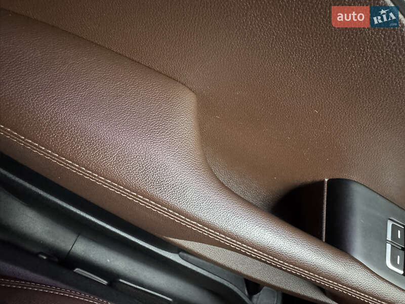 Внедорожник / Кроссовер Kia Sorento 2016 в Луцке