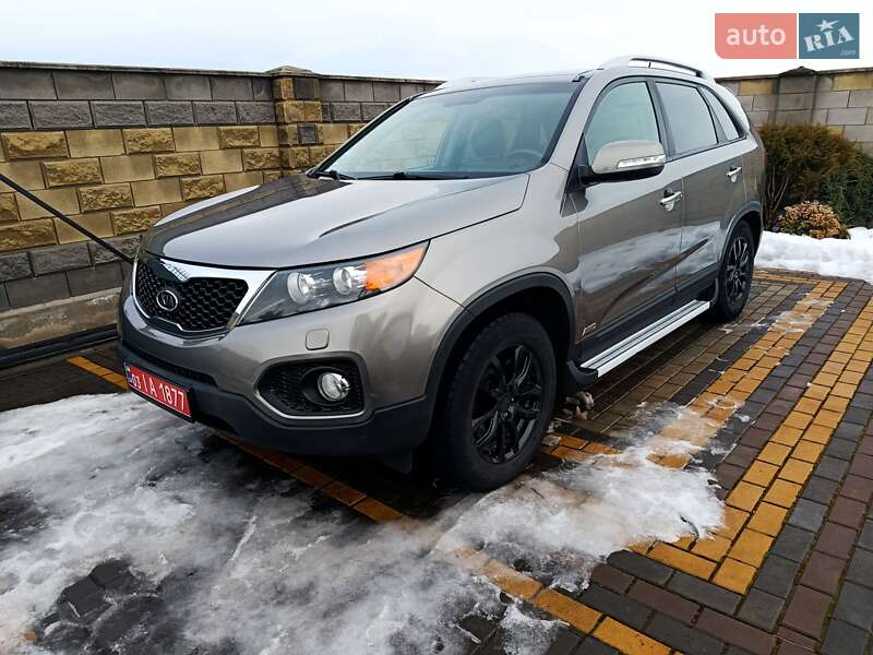 Внедорожник / Кроссовер Kia Sorento 2011 в Луцке