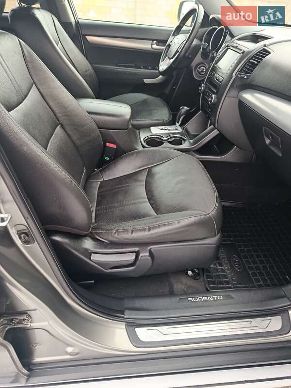 Внедорожник / Кроссовер Kia Sorento 2011 в Луцке