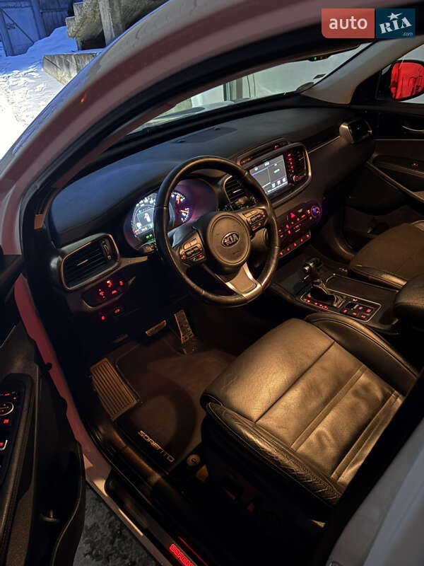 Внедорожник / Кроссовер Kia Sorento 2017 в Черновцах фото 16 Внедорожник / Кроссовер Kia Sorento 2017 в Черновцах