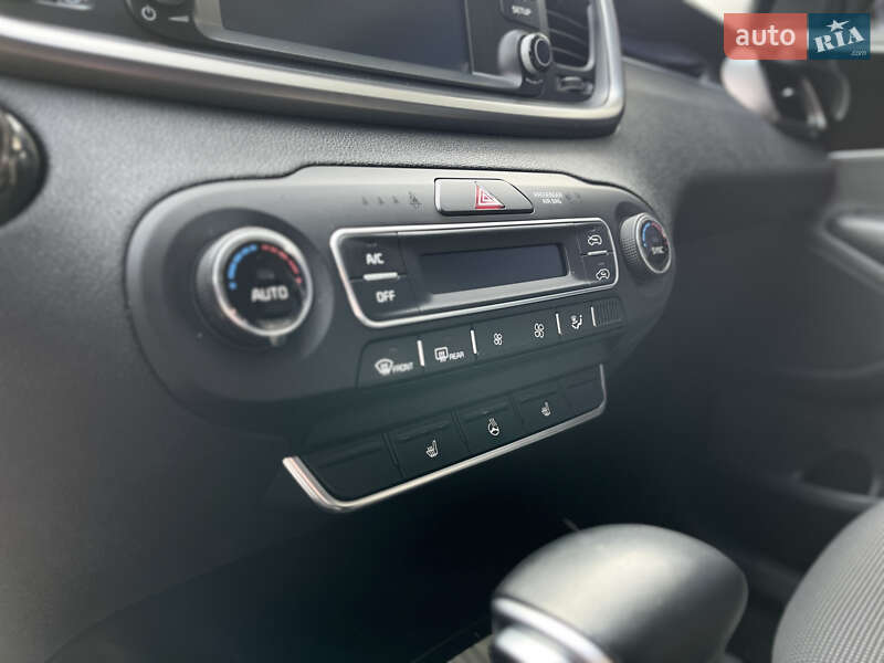 Внедорожник / Кроссовер Kia Sorento 2017 в Луцке