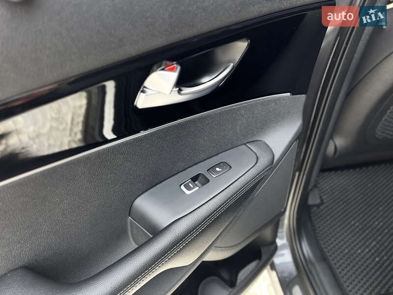 Внедорожник / Кроссовер Kia Sorento 2017 в Луцке