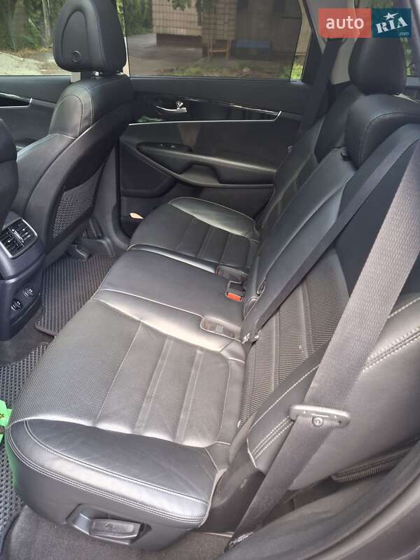 Внедорожник / Кроссовер Kia Sorento 2016 в Киеве