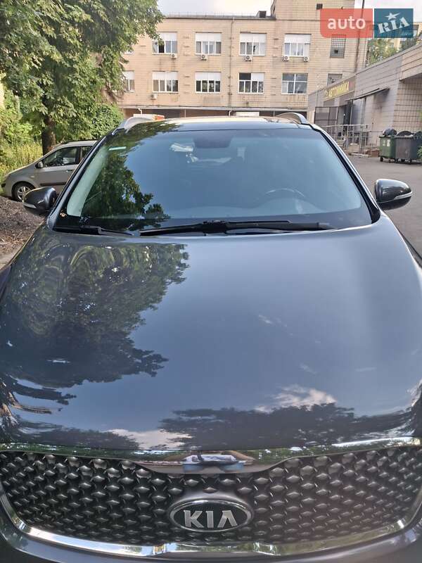 Внедорожник / Кроссовер Kia Sorento 2016 в Киеве