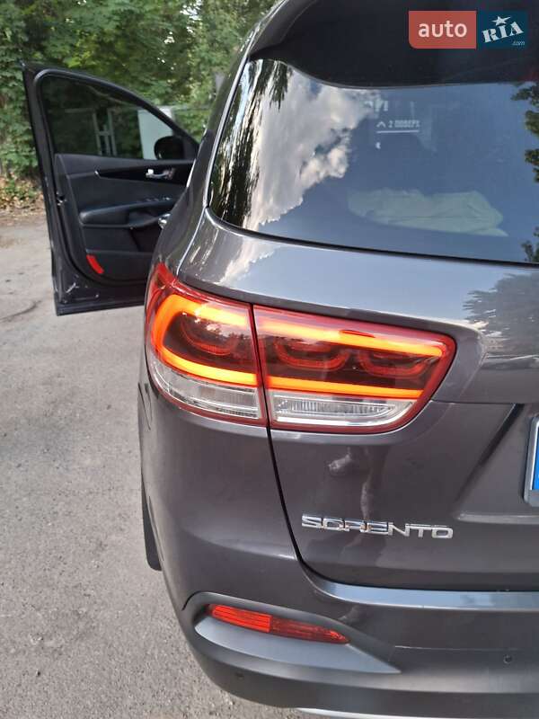 Внедорожник / Кроссовер Kia Sorento 2016 в Киеве