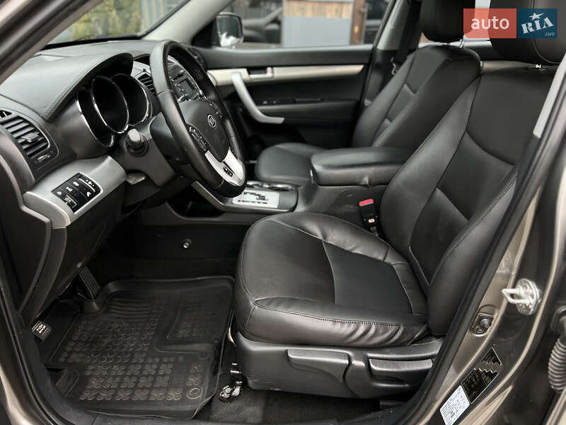 Внедорожник / Кроссовер Kia Sorento 2012 в Одессе