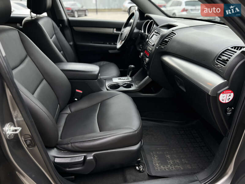 Внедорожник / Кроссовер Kia Sorento 2012 в Одессе