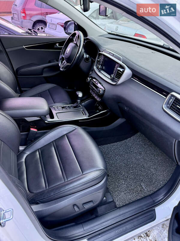 Внедорожник / Кроссовер Kia Sorento 2017 в Виннице