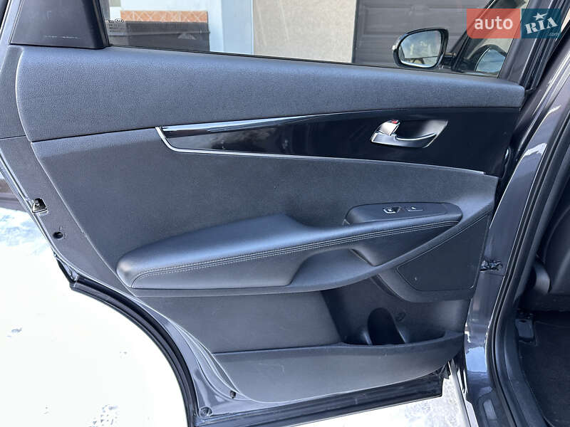 Внедорожник / Кроссовер Kia Sorento 2015 в Ивано-Франковске