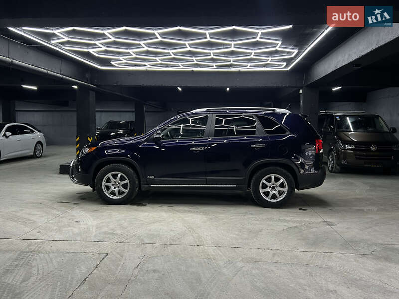 Внедорожник / Кроссовер Kia Sorento 2010 в Черновцах