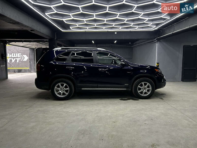 Внедорожник / Кроссовер Kia Sorento 2010 в Черновцах