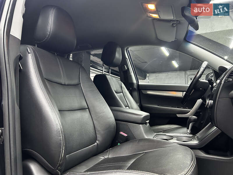 Внедорожник / Кроссовер Kia Sorento 2010 в Черновцах