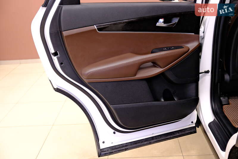 Внедорожник / Кроссовер Kia Sorento 2016 в Одессе