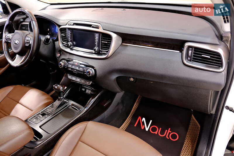Внедорожник / Кроссовер Kia Sorento 2016 в Одессе