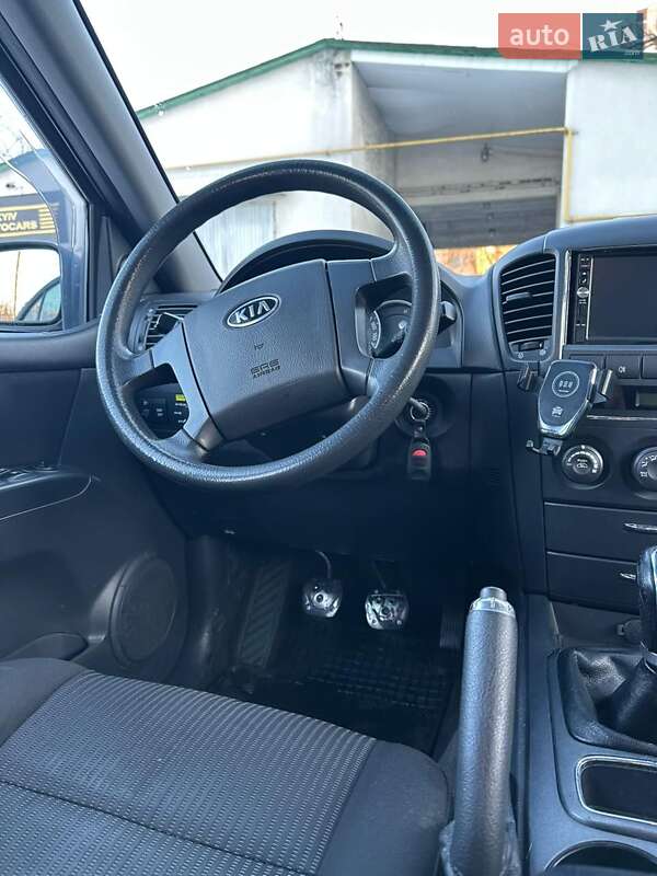 Внедорожник / Кроссовер Kia Sorento 2006 в Киеве