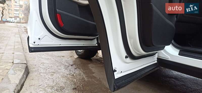 Внедорожник / Кроссовер Kia Sorento 2015 в Черновцах фото 74 Внедорожник / Кроссовер Kia Sorento 2015 в Черновцах