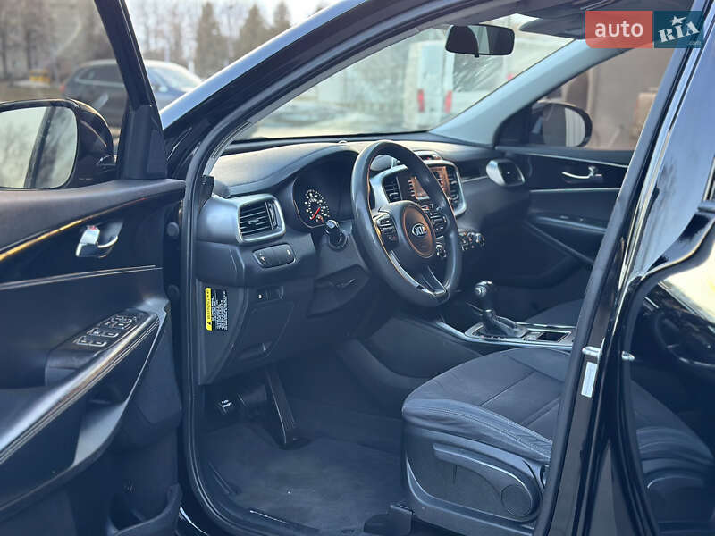 Внедорожник / Кроссовер Kia Sorento 2017 в Владимире