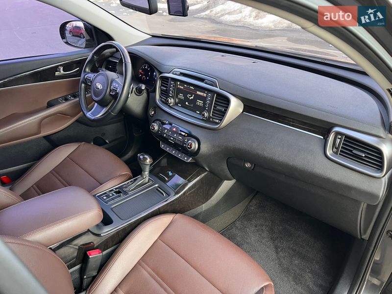 Внедорожник / Кроссовер Kia Sorento 2017 в Киеве