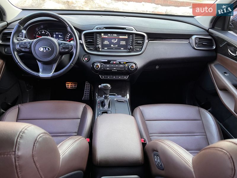 Внедорожник / Кроссовер Kia Sorento 2017 в Киеве