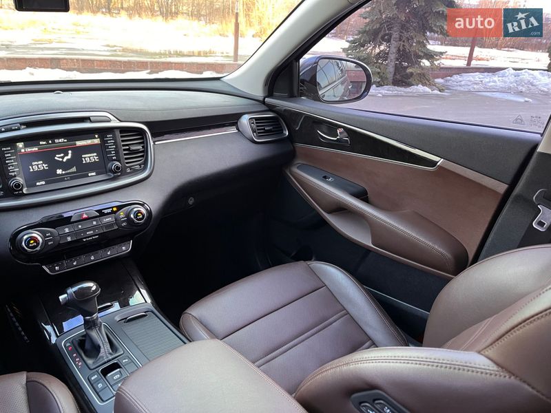 Внедорожник / Кроссовер Kia Sorento 2017 в Киеве