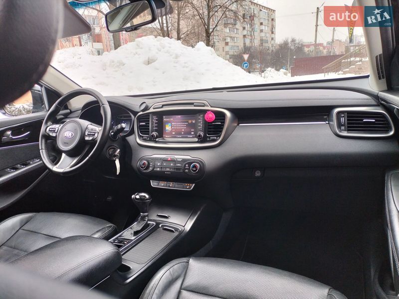 Внедорожник / Кроссовер Kia Sorento 2016 в Ровно