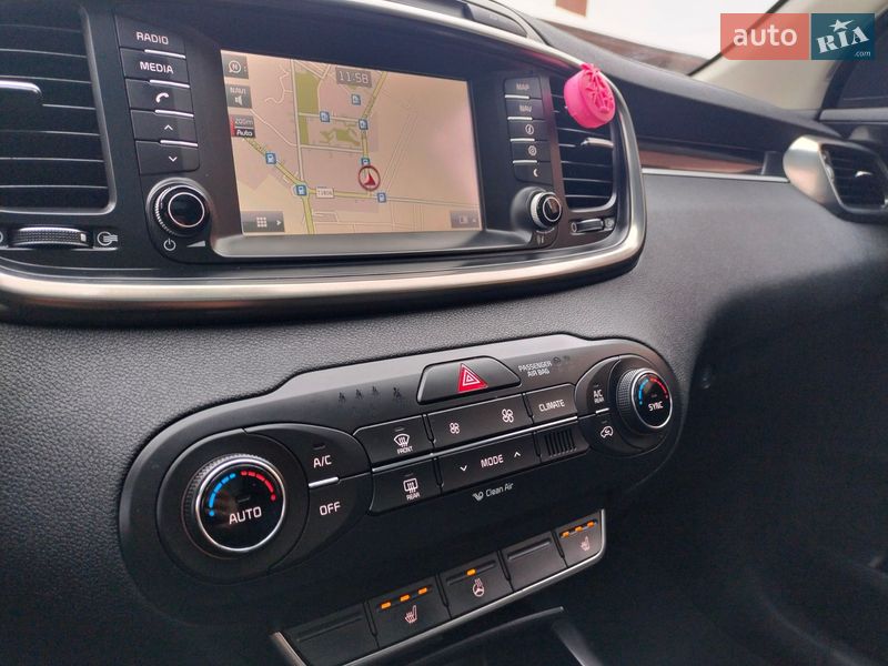 Внедорожник / Кроссовер Kia Sorento 2016 в Ровно