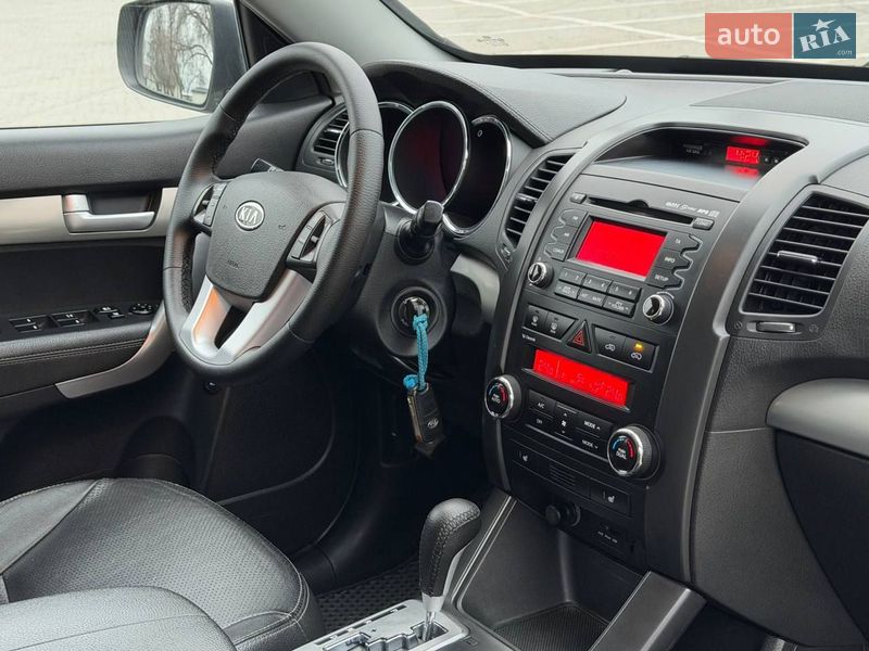 Внедорожник / Кроссовер Kia Sorento 2011 в Запорожье