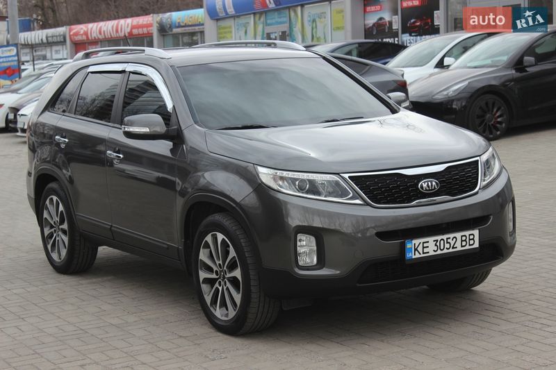 Внедорожник / Кроссовер Kia Sorento 2013 в Днепре