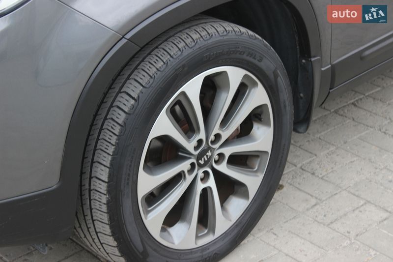 Внедорожник / Кроссовер Kia Sorento 2013 в Днепре