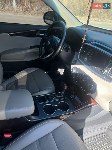 Внедорожник / Кроссовер Kia Sorento 2016 в Киеве