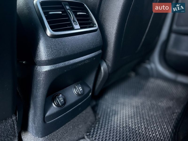 Внедорожник / Кроссовер Kia Sorento 2016 в Одессе