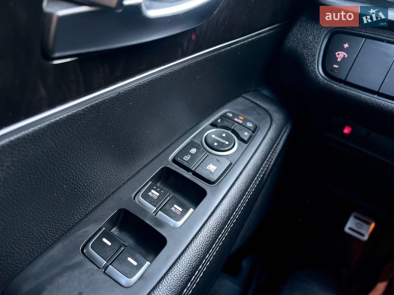 Внедорожник / Кроссовер Kia Sorento 2016 в Одессе