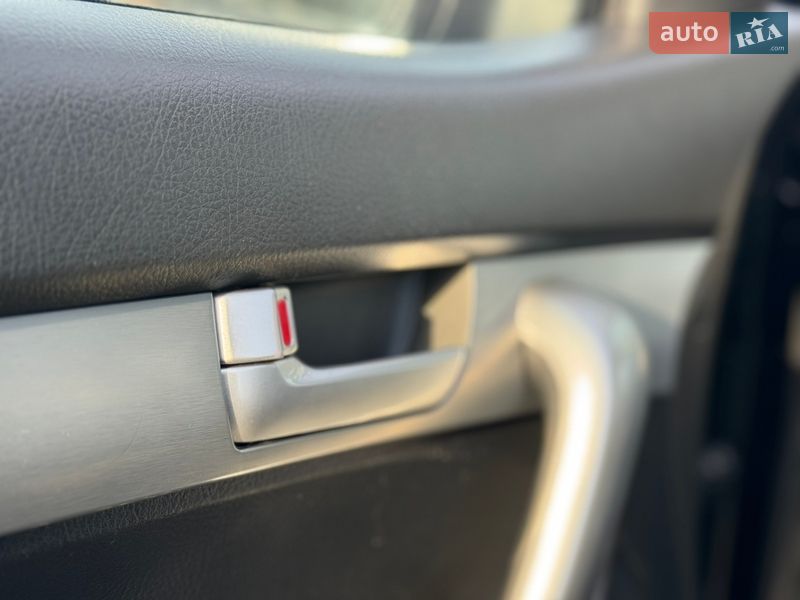 Внедорожник / Кроссовер Kia Sorento 2010 в Стрые