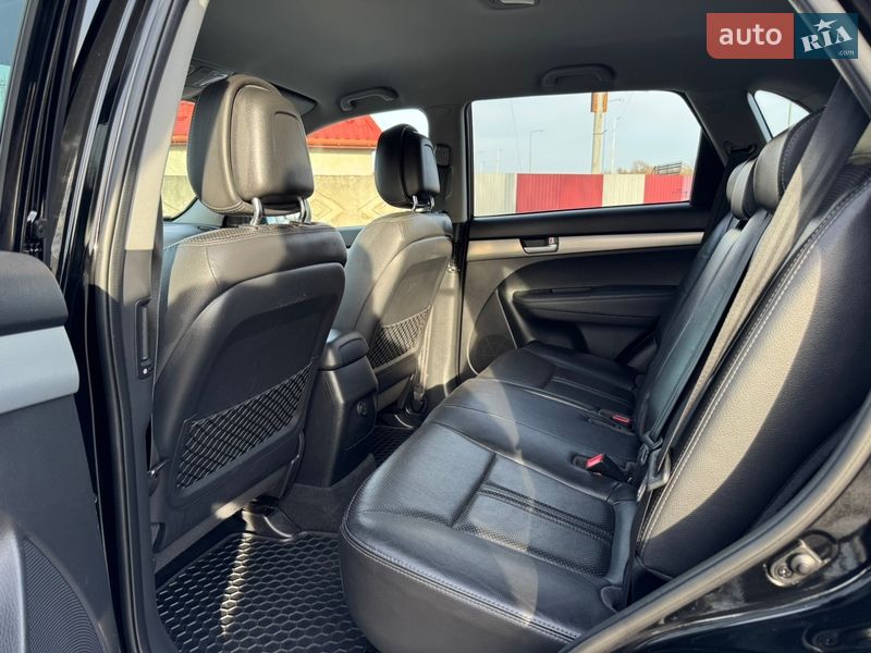 Внедорожник / Кроссовер Kia Sorento 2010 в Стрые