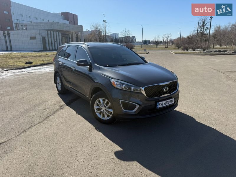 Внедорожник / Кроссовер Kia Sorento 2016 в Киеве