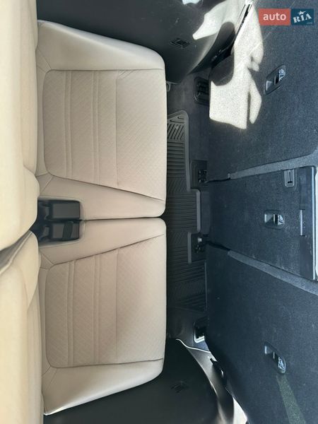 Внедорожник / Кроссовер Kia Sorento 2018 в Новояворовске